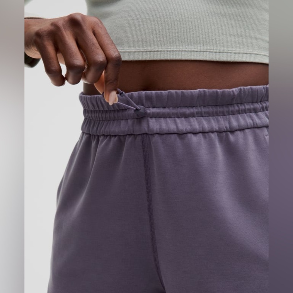 New Lululemon Softstreme high-rise short Sz4 color Nightfall MSRP: $78 - Picture 4 of 9